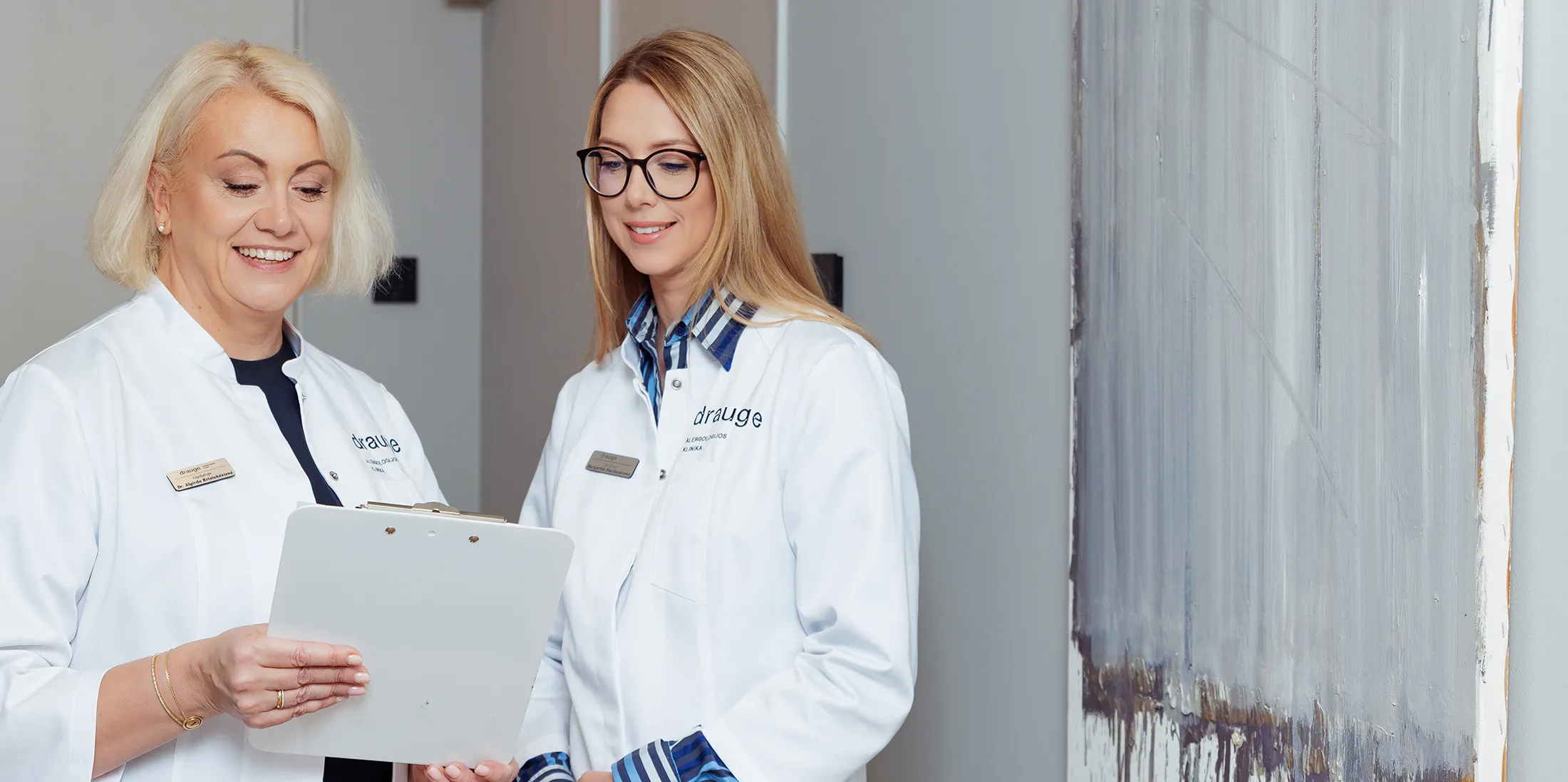 Klinikos DRAUGE gydytojos alergologės Dr. Algirda Krisiukėnienė ir Margarita Paulauskienė